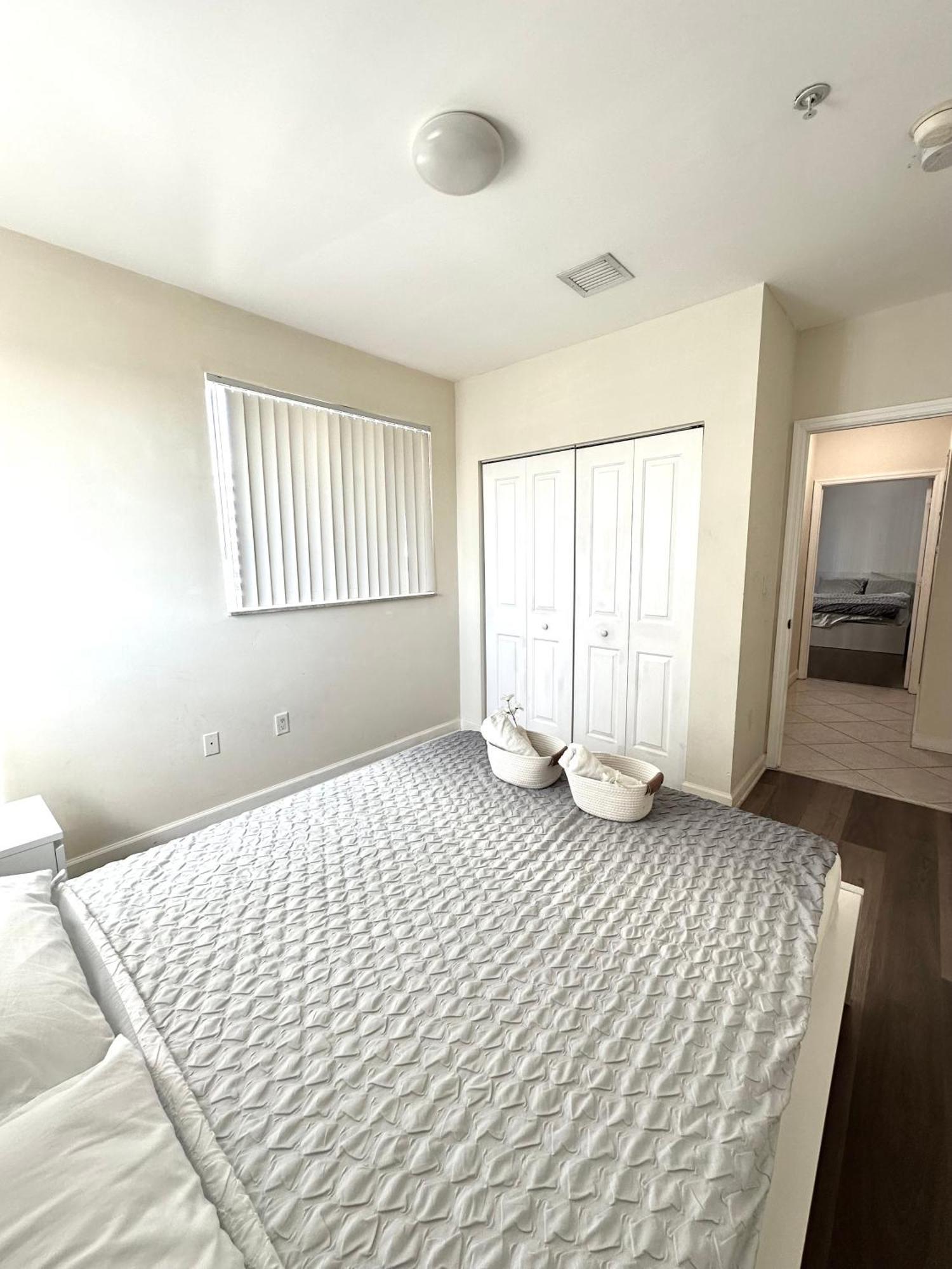 Private Bedroom In Miami - Coral Gables 601 외부 사진